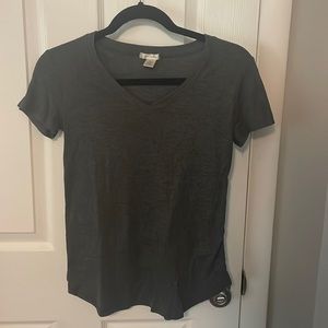 Med. Grey V-neck Top